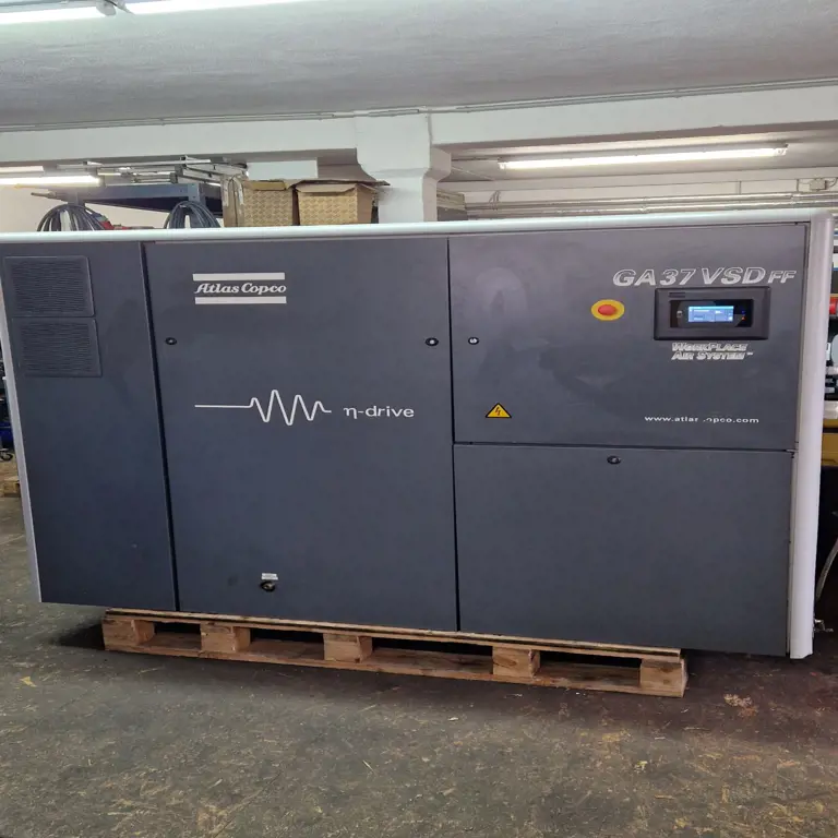 A-K8 Schraubenkompressor mit neuwertigem Elektronikon Atlas Copco GA 37 VSD FF