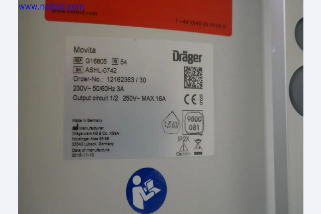 Medizinisch technische Geräte, Einrichtung und Mobiliar eines Krankenhauses-2