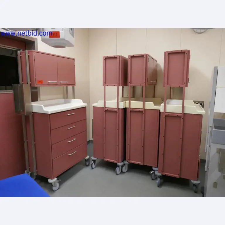 Medyczne urządzenia techniczne, wyposażenie i meble szpitalne-1