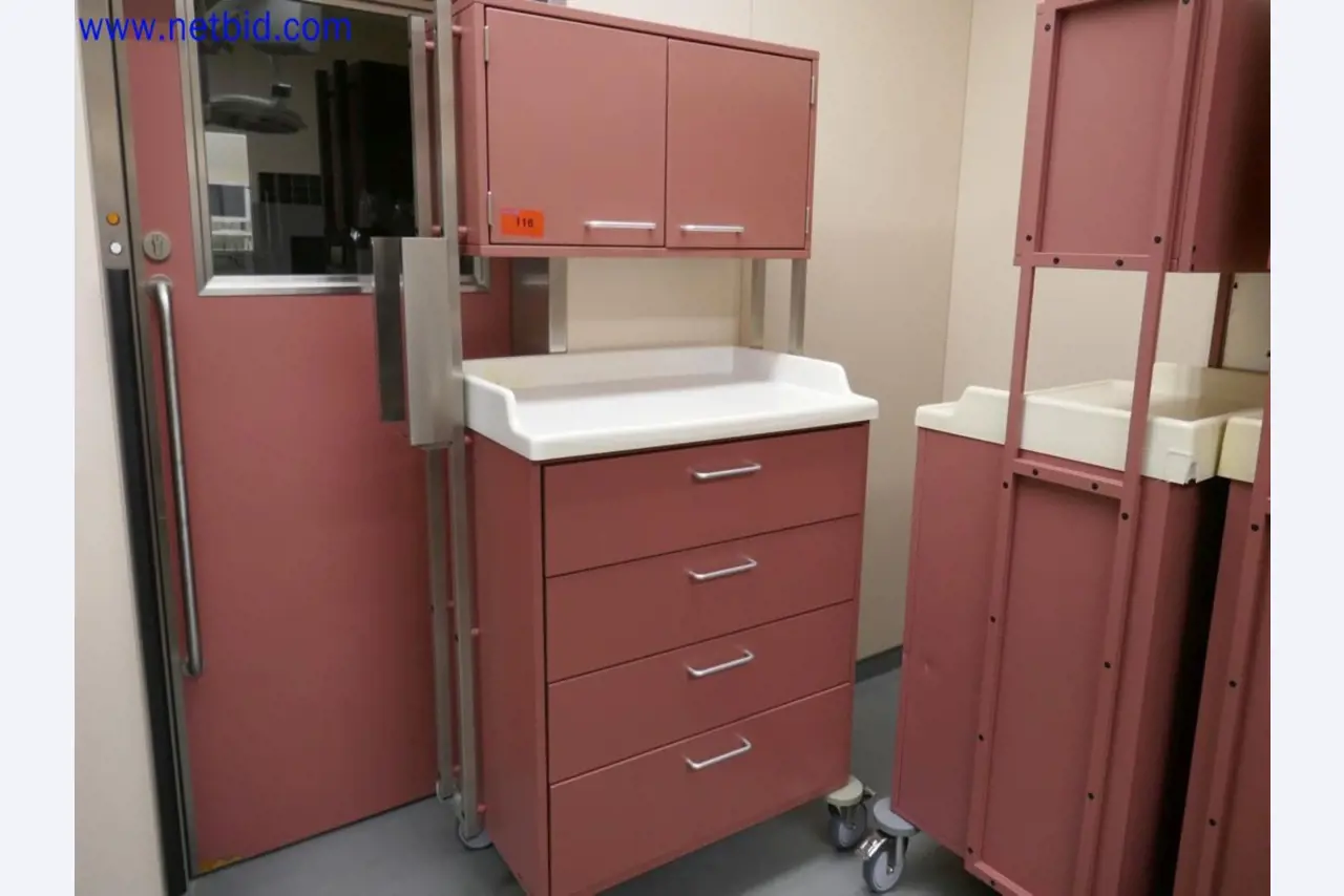 Medyczne urządzenia techniczne, wyposażenie i meble szpitalne-3