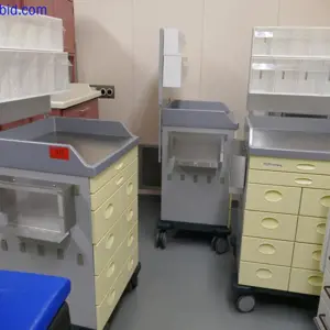 4 Wózek opatrunkowy