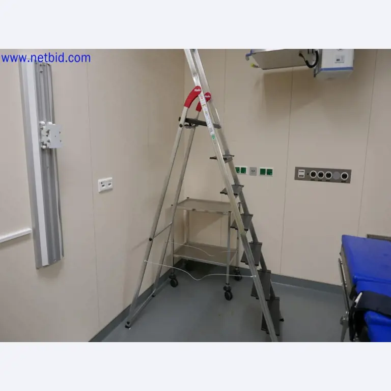 Medyczne urządzenia techniczne, wyposażenie i meble szpitalne-3