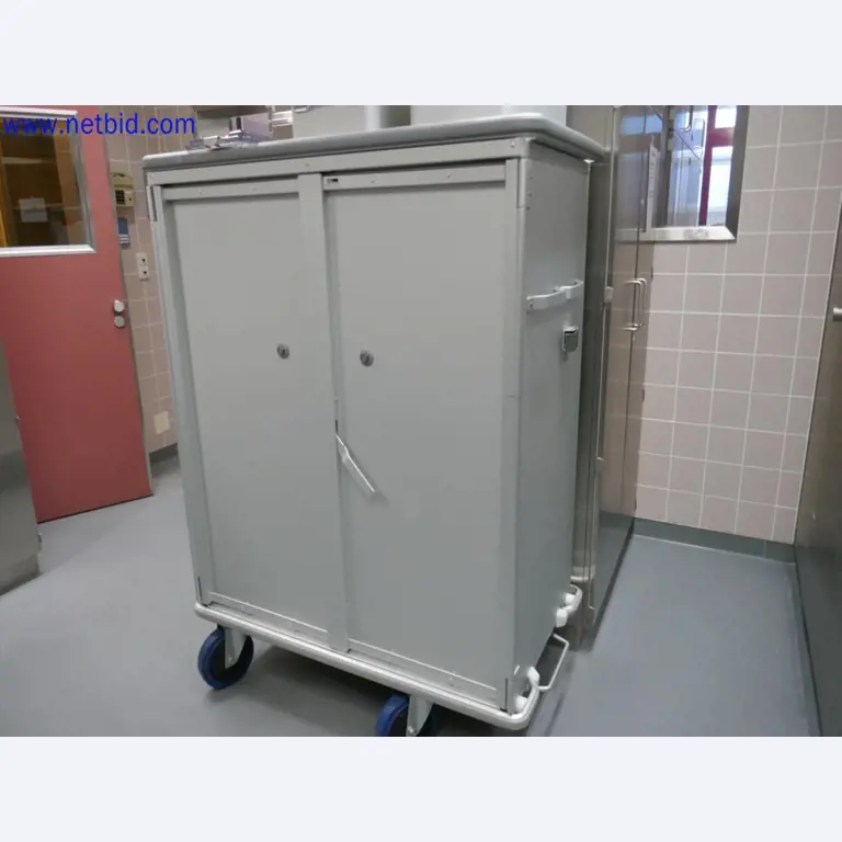 Medizinisch technische Geräte, Einrichtung und Mobiliar eines Krankenhauses-2