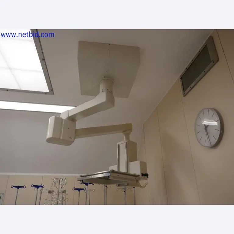 Medizinisch technische Geräte, Einrichtung und Mobiliar eines Krankenhauses-2