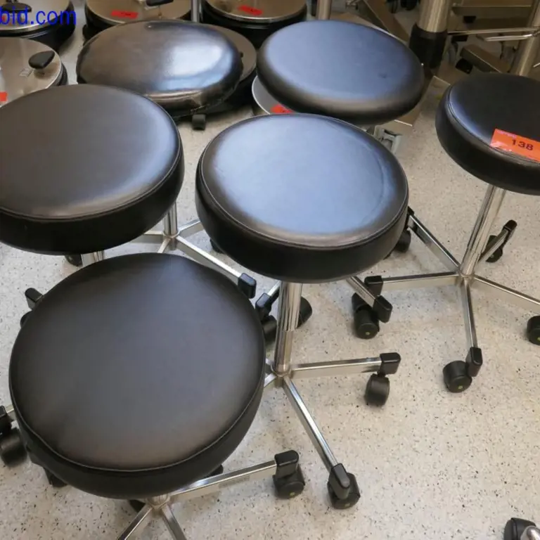 6 Taburetes de quirófano móviles Maquet