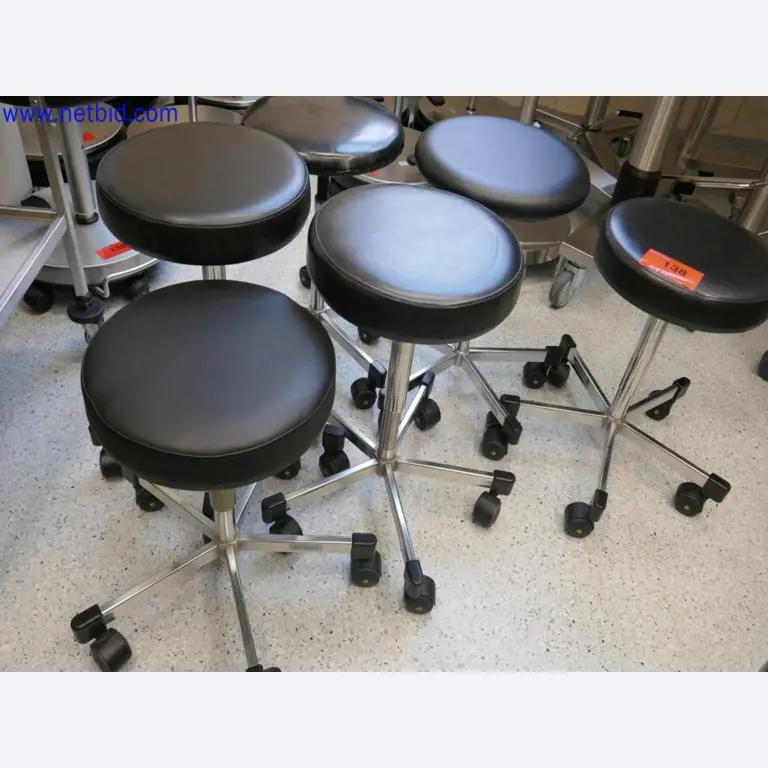 Medizinisch technische Geräte, Einrichtung und Mobiliar eines Krankenhauses-3