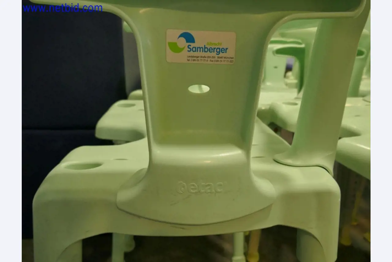 Medizinisch technische Geräte, Einrichtung und Mobiliar eines Krankenhauses-3