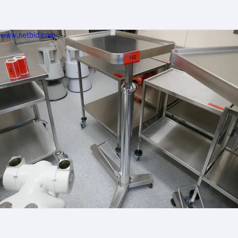 Medyczne urządzenia techniczne, wyposażenie i meble szpitalne-1