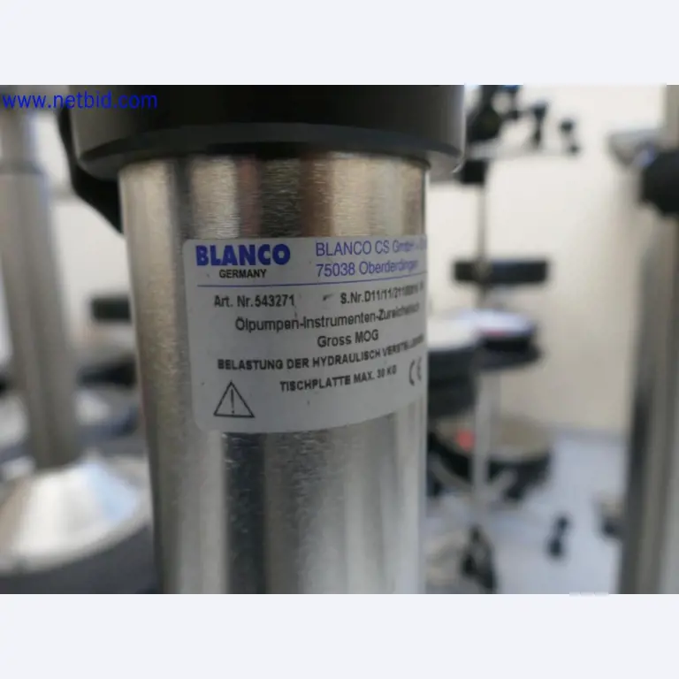 Medyczne urządzenia techniczne, wyposażenie i meble szpitalne-2