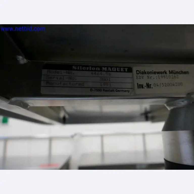 Medyczne urządzenia techniczne, wyposażenie i meble szpitalne-1