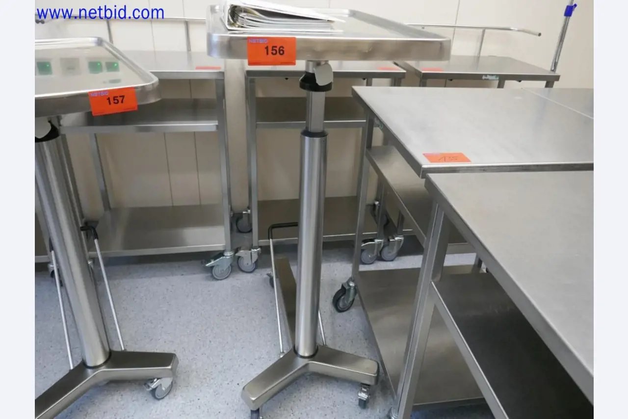 Medyczne urządzenia techniczne, wyposażenie i meble szpitalne-3