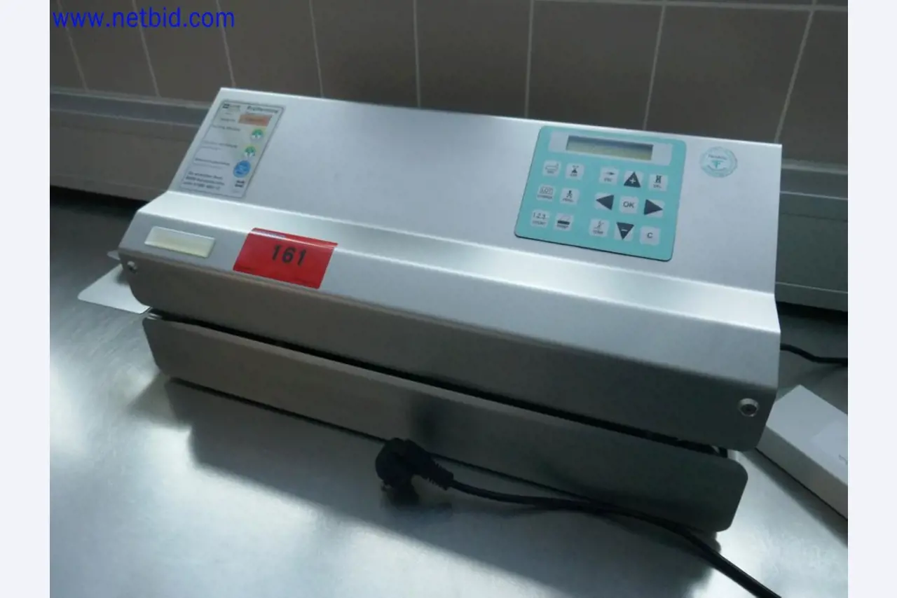 Medyczne urządzenia techniczne, wyposażenie i meble szpitalne-3