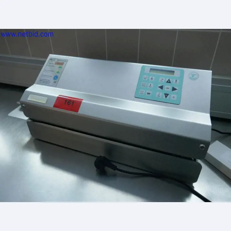 Medyczne urządzenia techniczne, wyposażenie i meble szpitalne-3