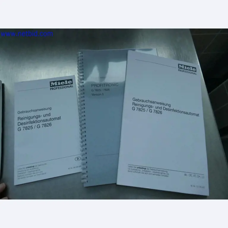 Medyczne urządzenia techniczne, wyposażenie i meble szpitalne-2