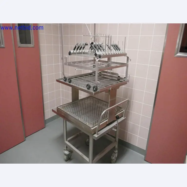 Medyczne urządzenia techniczne, wyposażenie i meble szpitalne-9