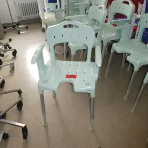 8 Sillas de ducha Etac