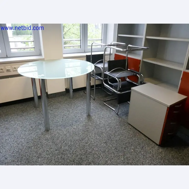 Medische technische apparaten, uitrusting en meubilair van een ziekenhuis-3