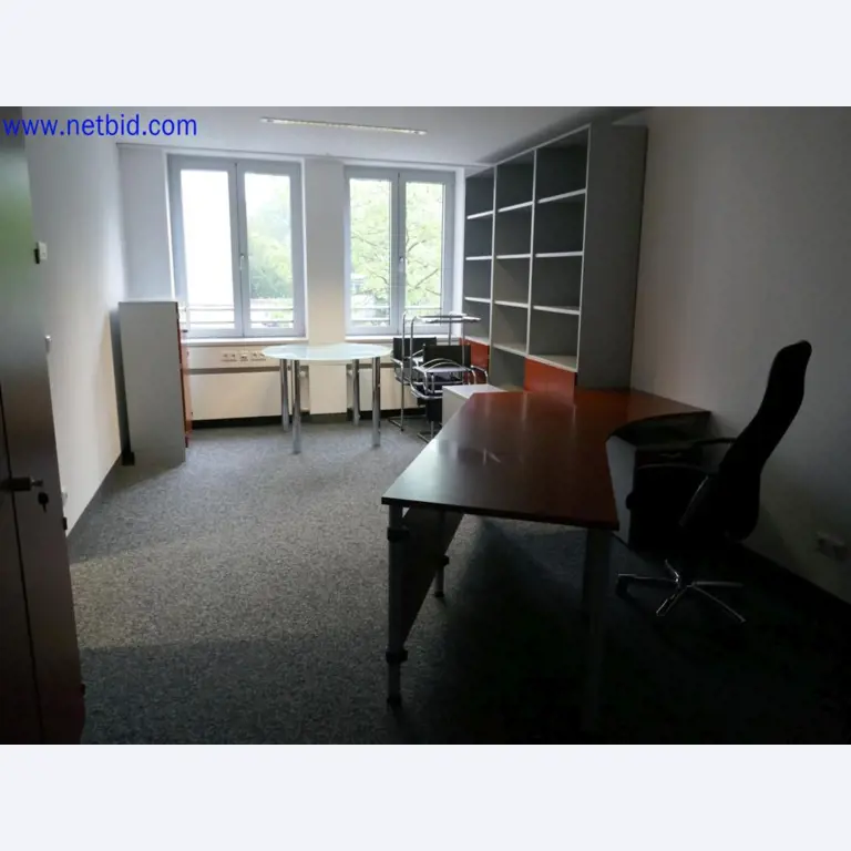 Medische technische apparaten, uitrusting en meubilair van een ziekenhuis-6