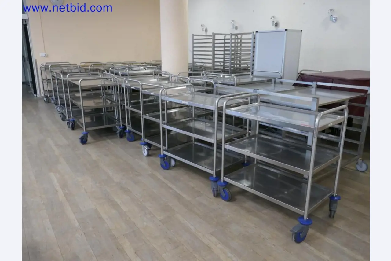 Medyczne urządzenia techniczne, wyposażenie i meble szpitalne-1