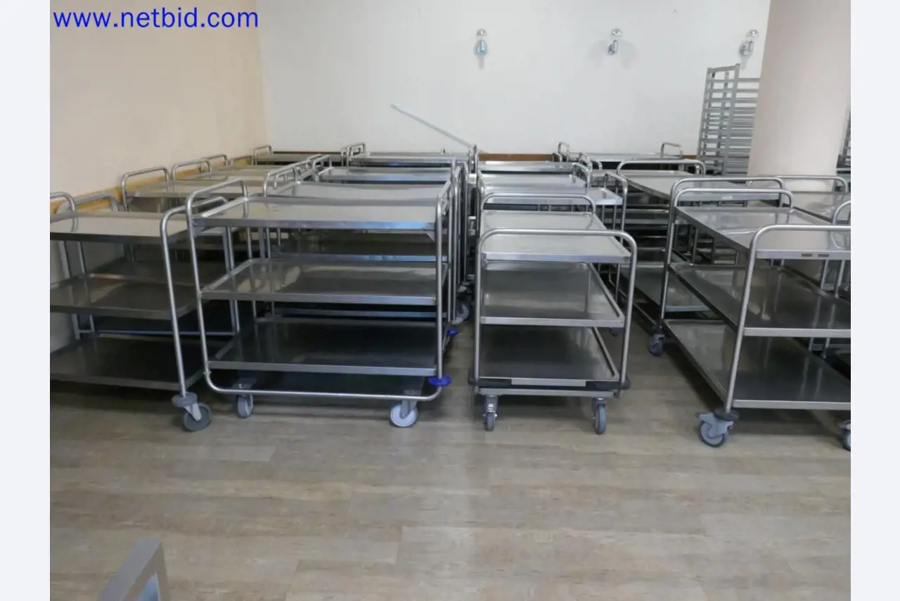 Medyczne urządzenia techniczne, wyposażenie i meble szpitalne-3