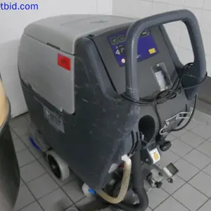 Maszyna do szorowania/odsysania podłóg Nilfisk Alto BA531