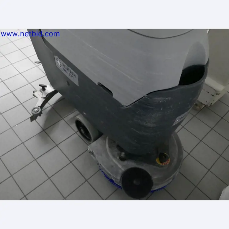 Medyczne urządzenia techniczne, wyposażenie i meble szpitalne-2