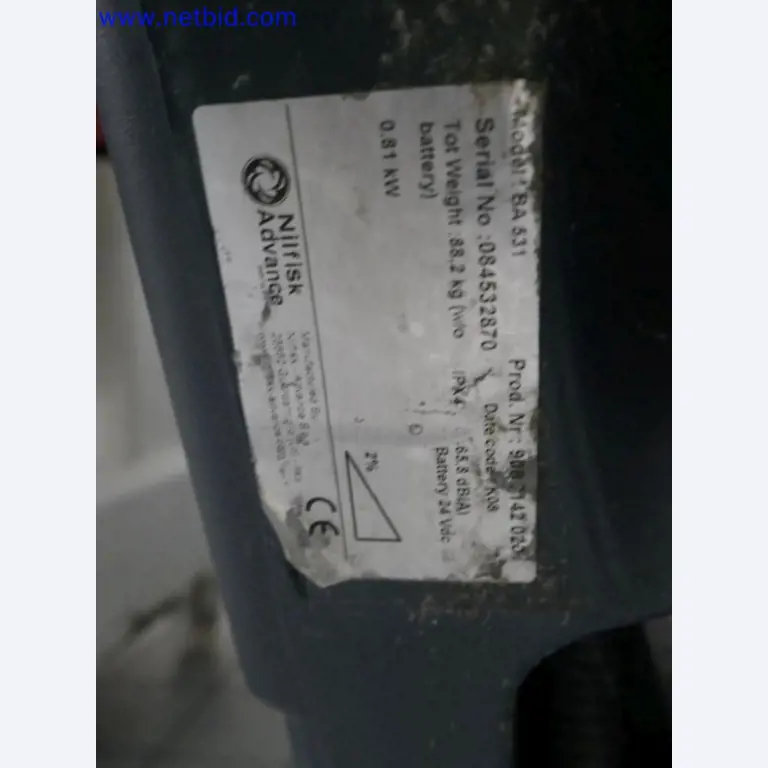 Medyczne urządzenia techniczne, wyposażenie i meble szpitalne-4