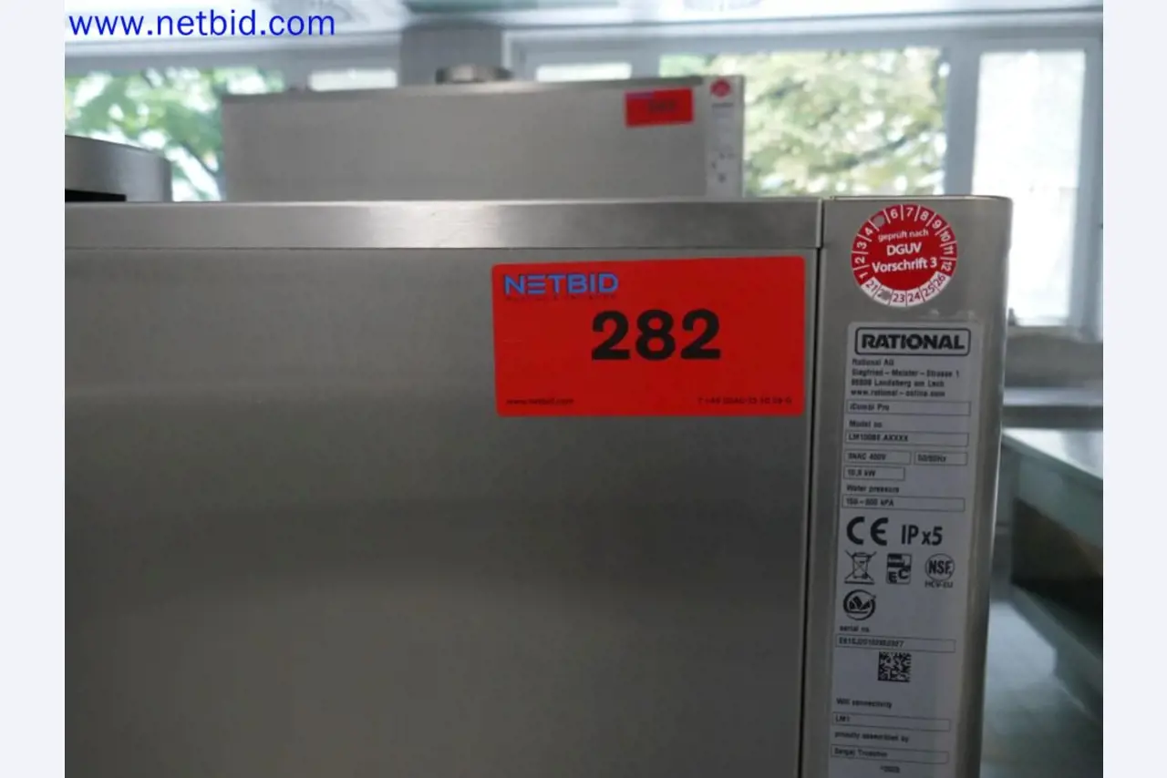 Medyczne urządzenia techniczne, wyposażenie i meble szpitalne-1