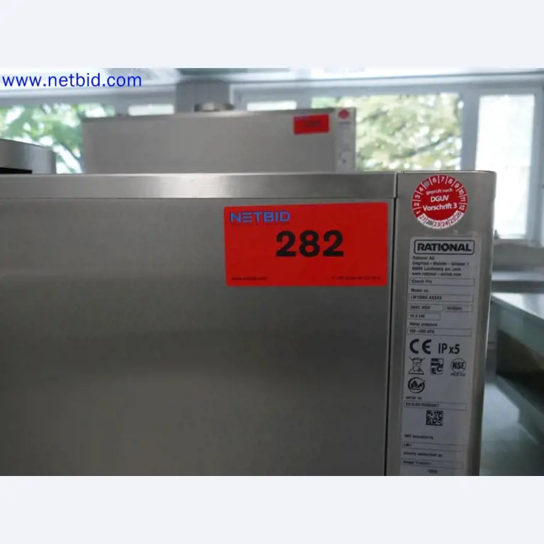 Medyczne urządzenia techniczne, wyposażenie i meble szpitalne-1