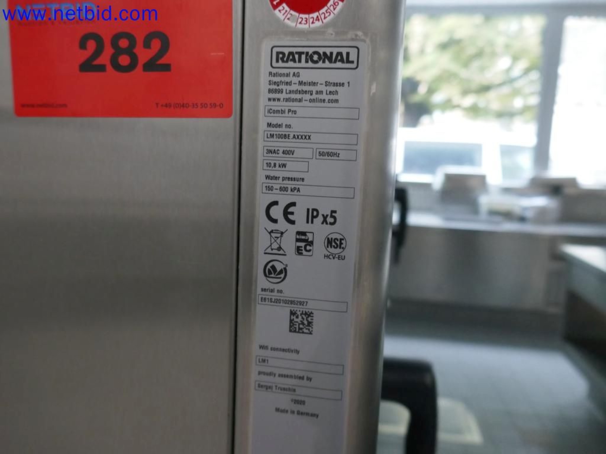 Medyczne urządzenia techniczne, wyposażenie i meble szpitalne-2