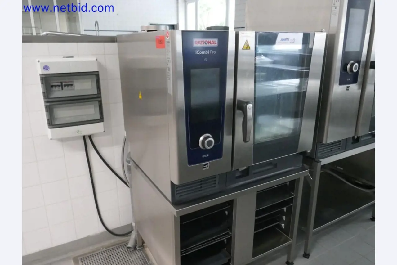 Medyczne urządzenia techniczne, wyposażenie i meble szpitalne-4