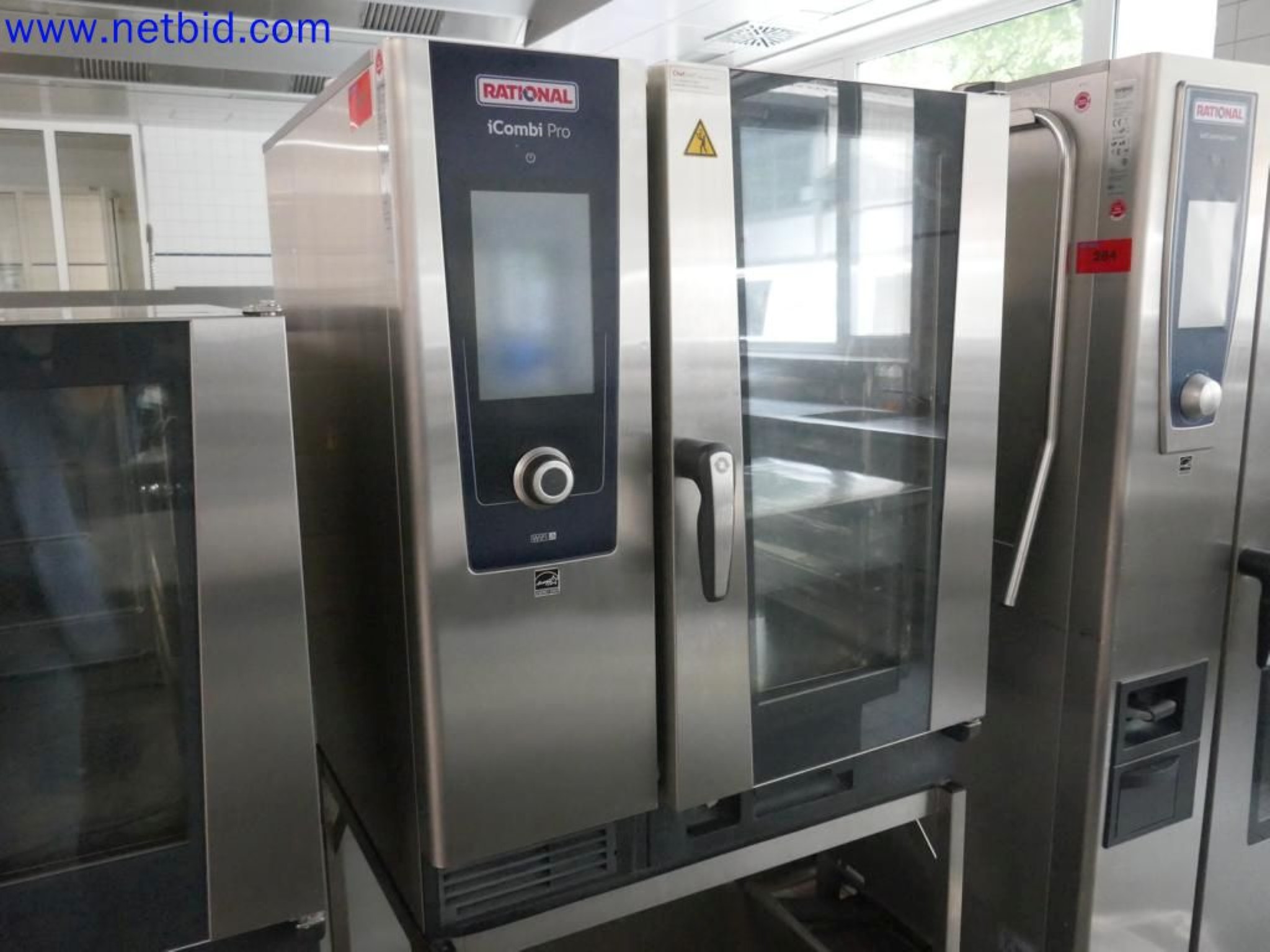 Medyczne urządzenia techniczne, wyposażenie i meble szpitalne-1