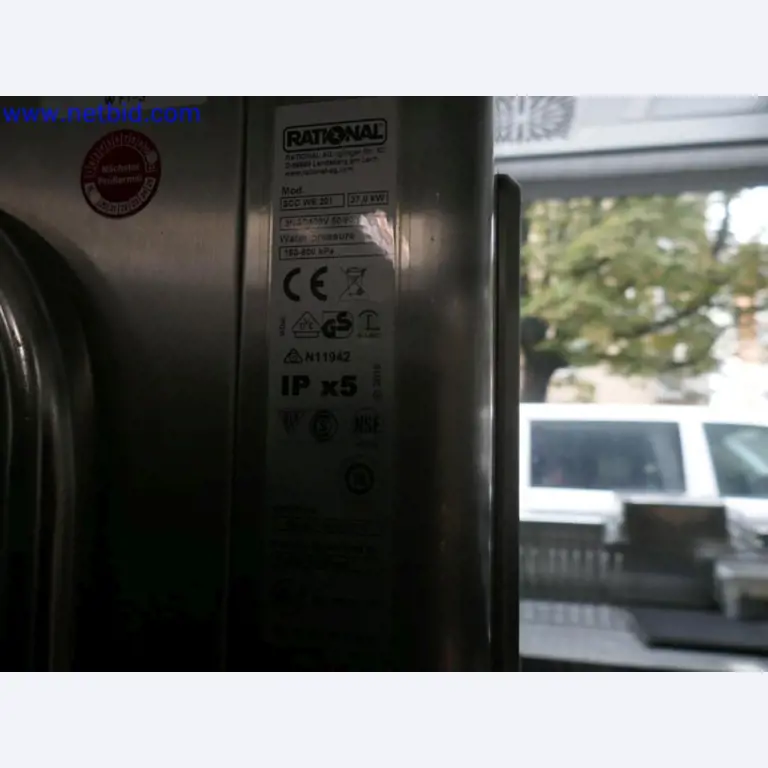 Medyczne urządzenia techniczne, wyposażenie i meble szpitalne-3