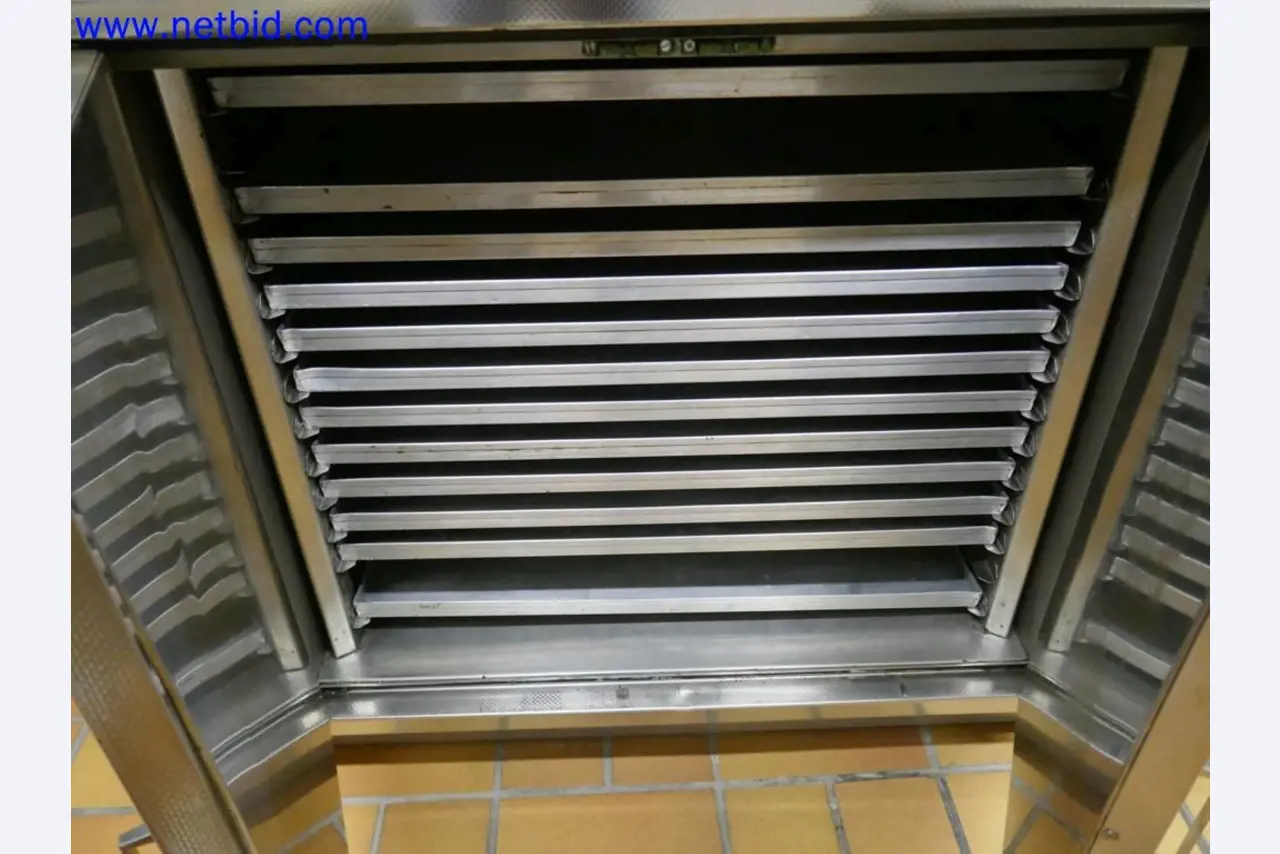 Appareils techniques médicaux, aménagement et mobilier d'un hôpital-3