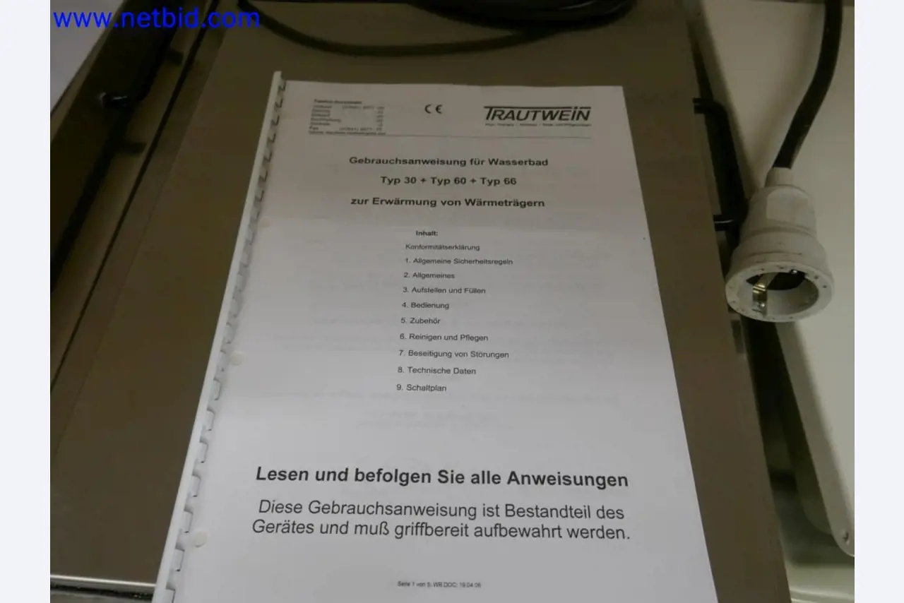 Appareils techniques médicaux, aménagement et mobilier d'un hôpital-6