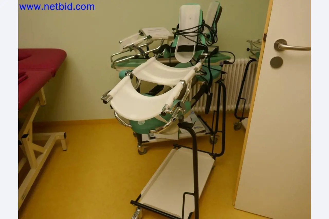 Medyczne urządzenia techniczne, wyposażenie i meble szpitalne-13