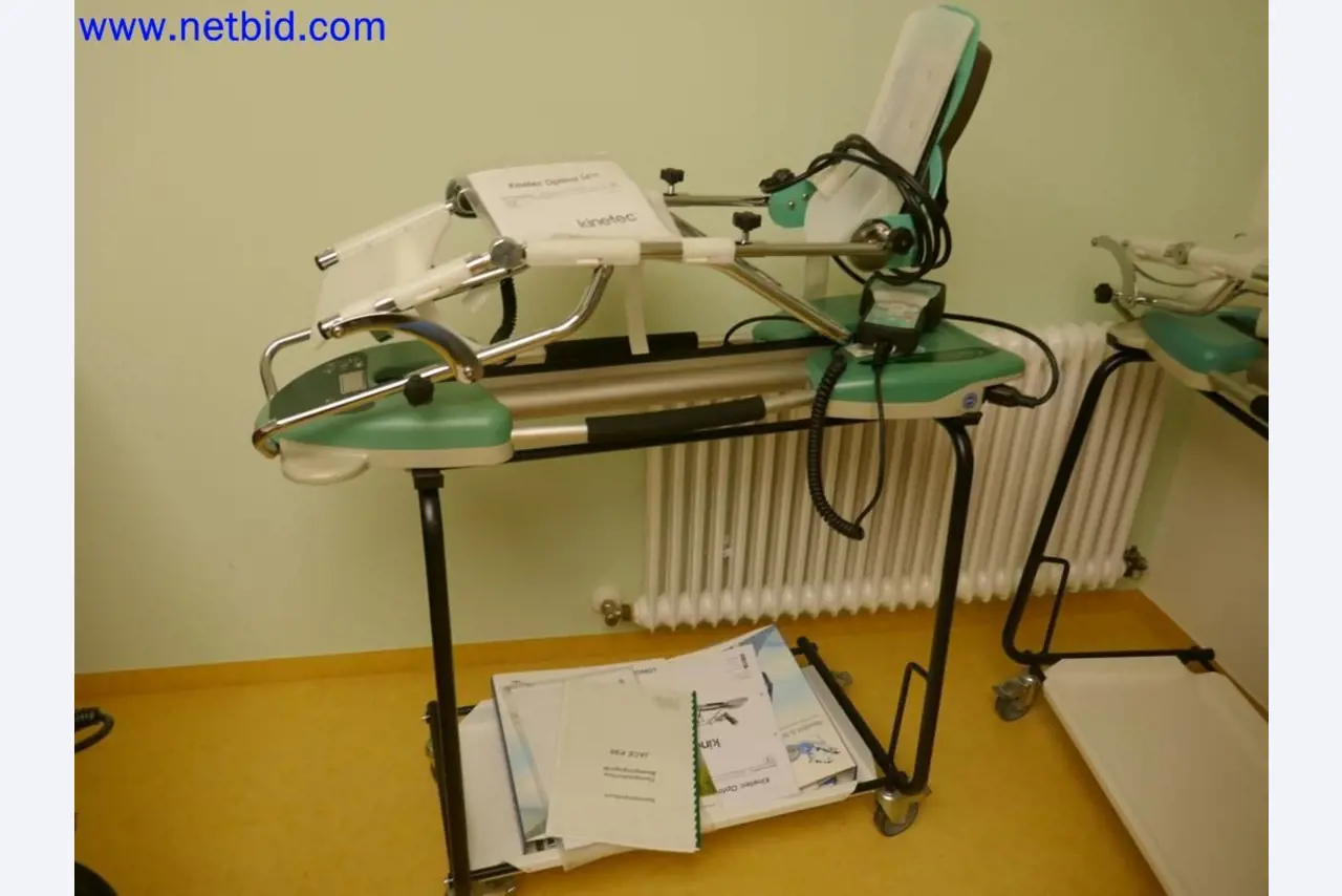 Medyczne urządzenia techniczne, wyposażenie i meble szpitalne-2