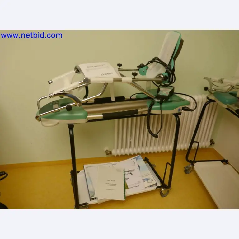 Medyczne urządzenia techniczne, wyposażenie i meble szpitalne-2