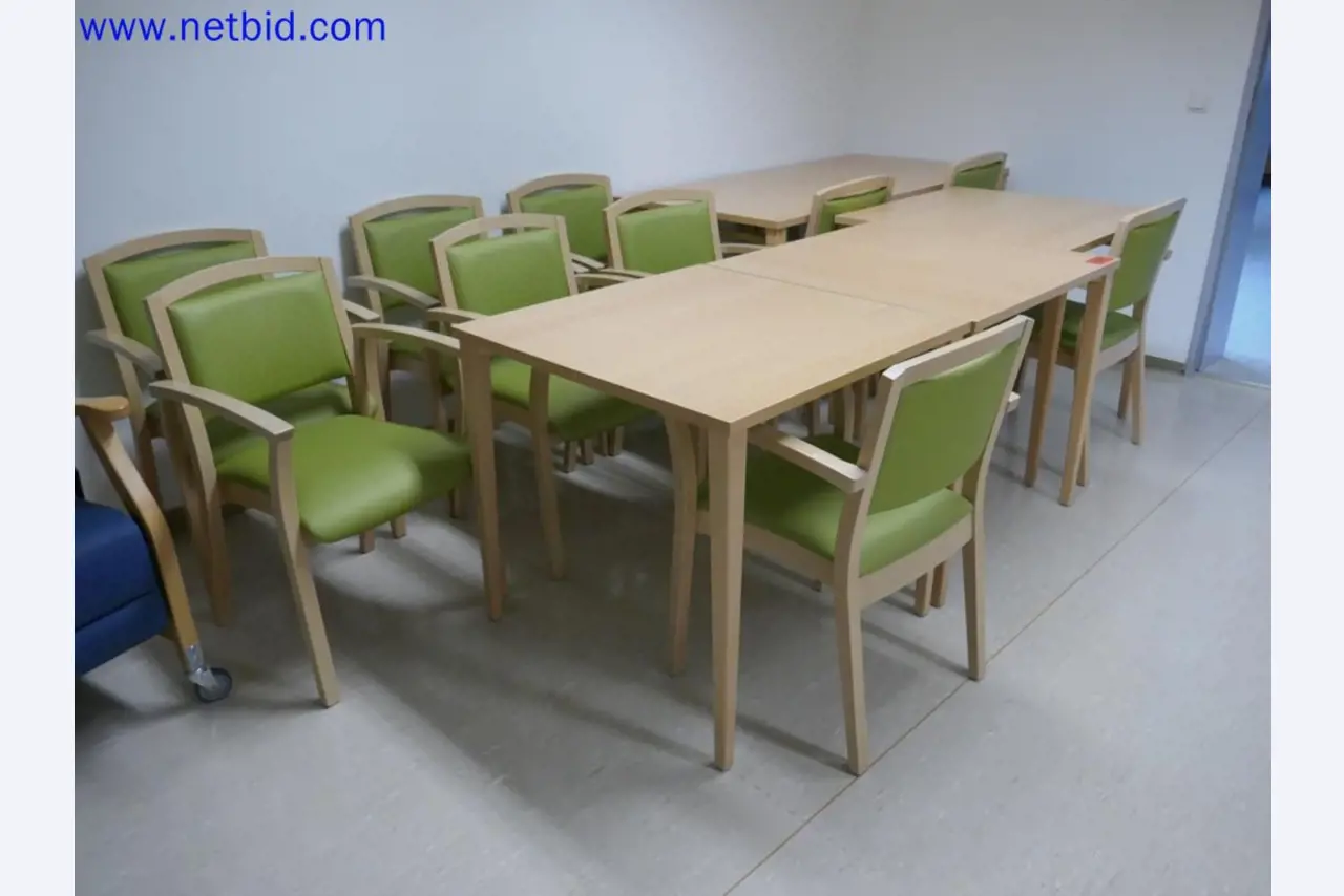 Medyczne urządzenia techniczne, wyposażenie i meble szpitalne-1