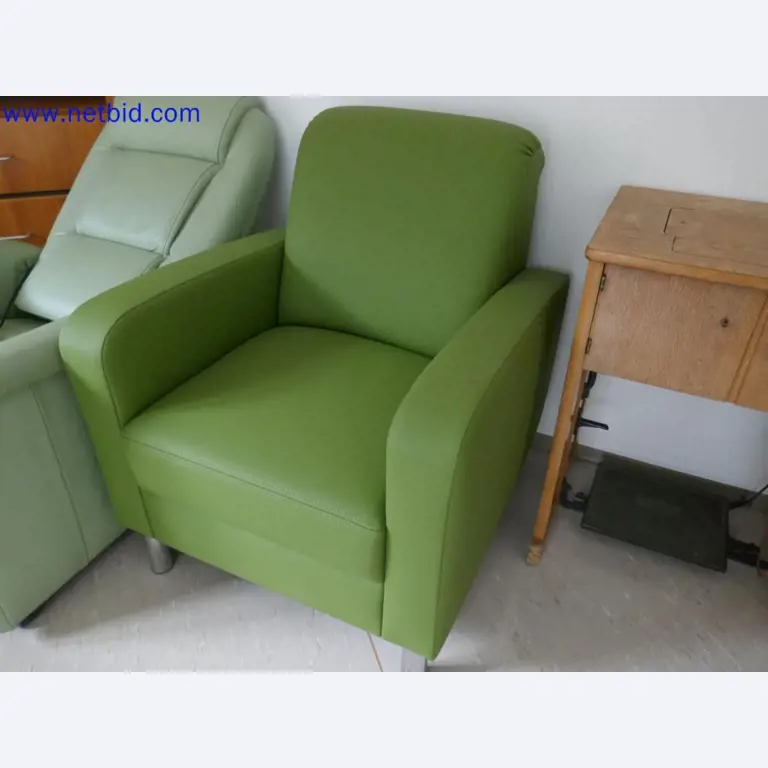 Medyczne urządzenia techniczne, wyposażenie i meble szpitalne-2