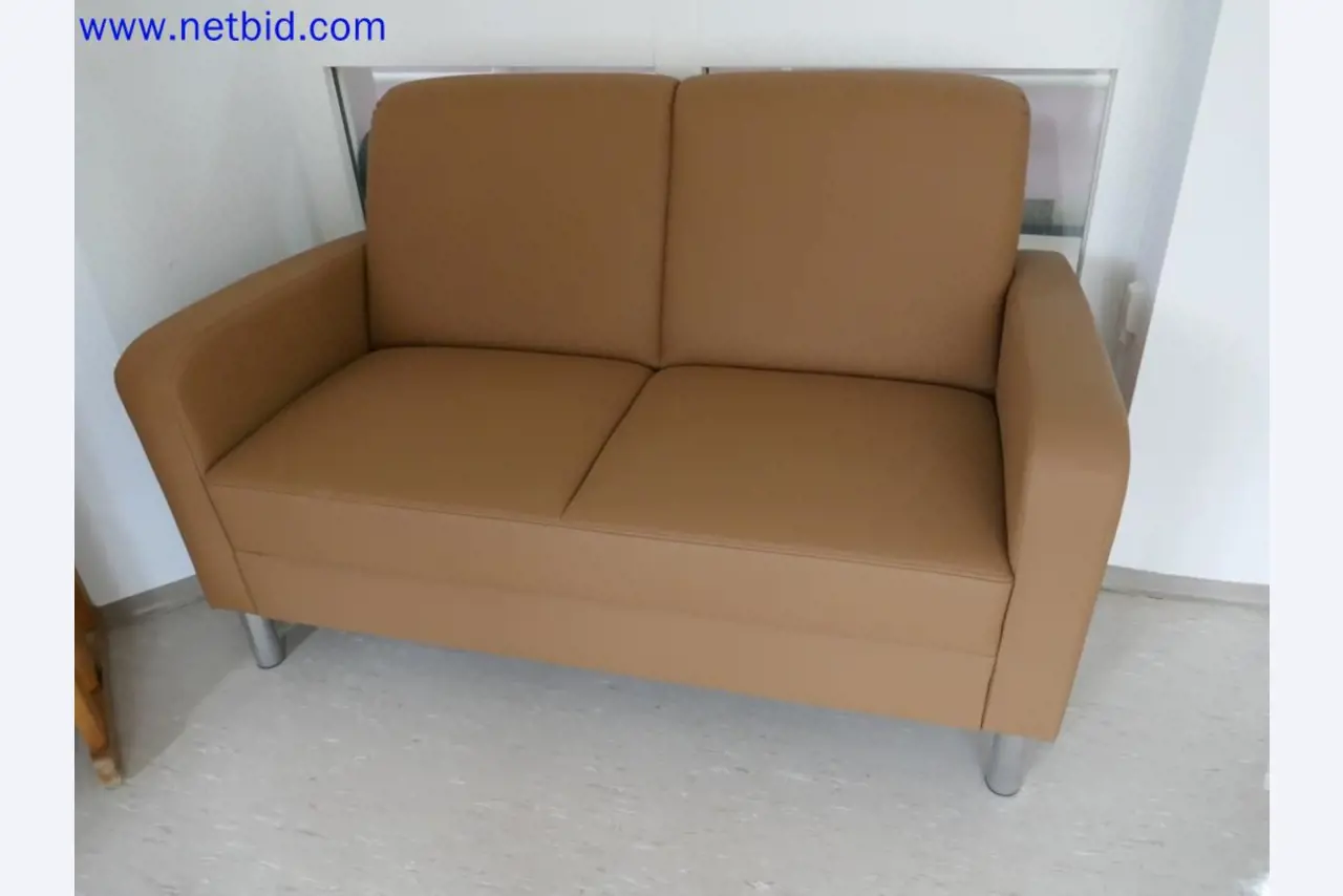 Medyczne urządzenia techniczne, wyposażenie i meble szpitalne-4