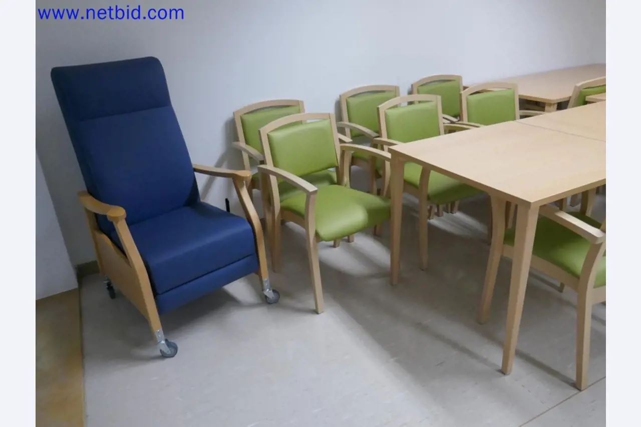 Medyczne urządzenia techniczne, wyposażenie i meble szpitalne-5