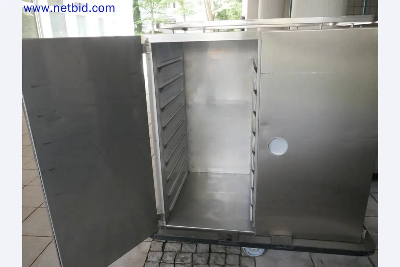 Medyczne urządzenia techniczne, wyposażenie i meble szpitalne-3