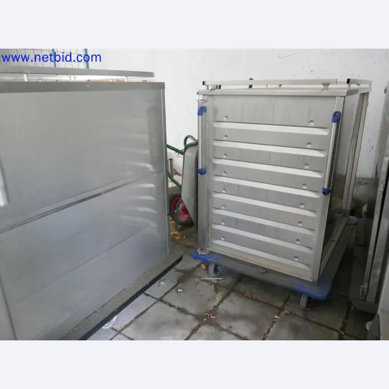 Medyczne urządzenia techniczne, wyposażenie i meble szpitalne-4