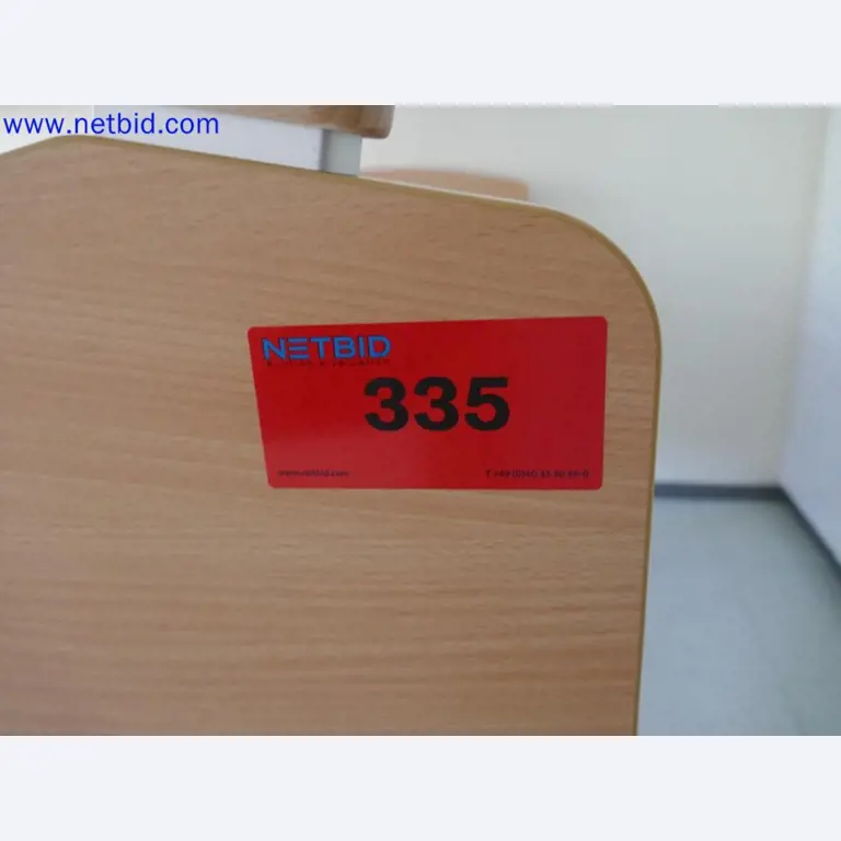 Medyczne urządzenia techniczne, wyposażenie i meble szpitalne-5