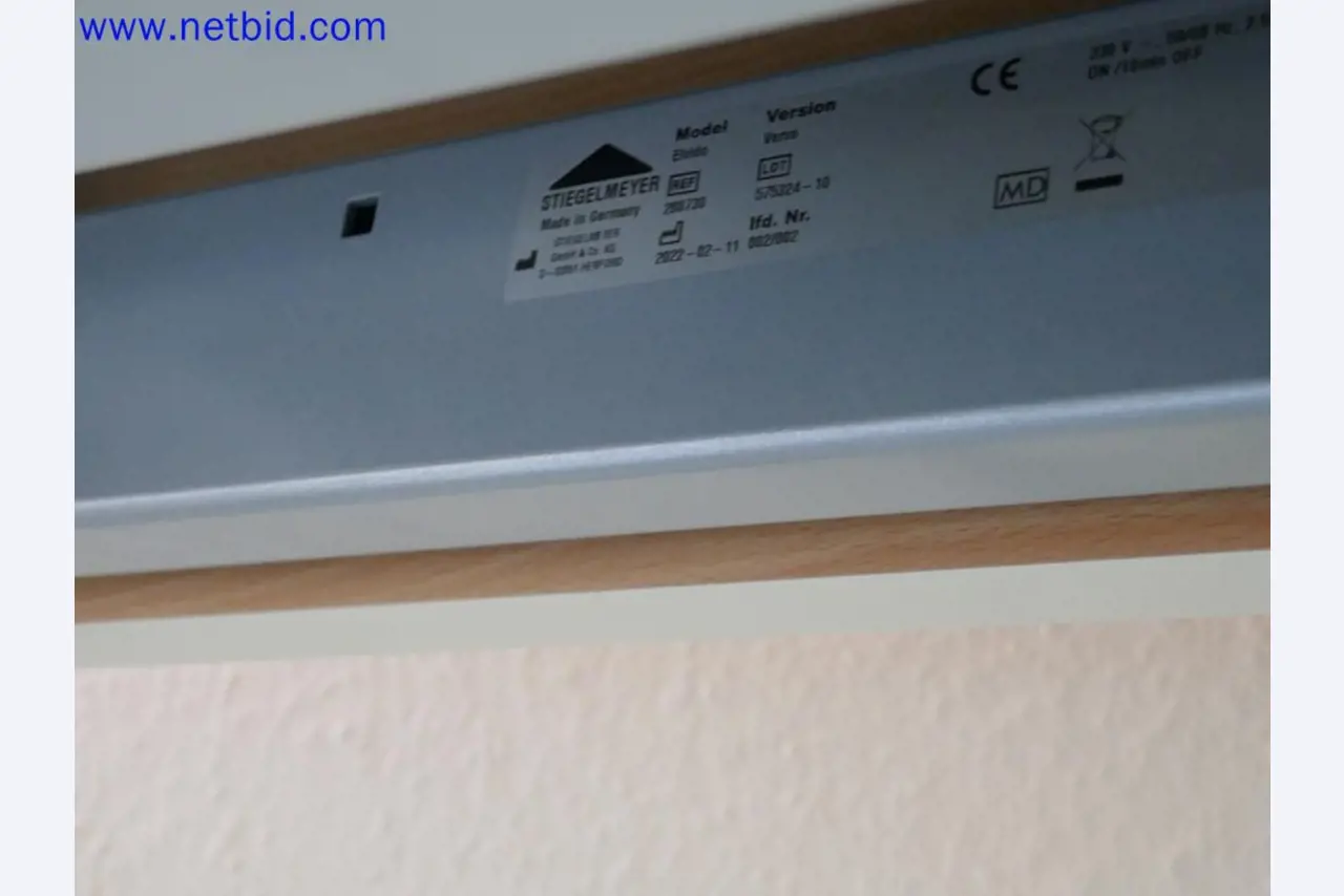 Medyczne urządzenia techniczne, wyposażenie i meble szpitalne-6