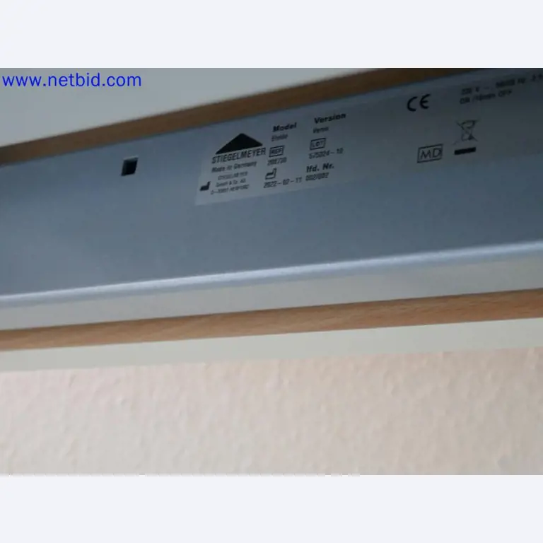 Medyczne urządzenia techniczne, wyposażenie i meble szpitalne-6