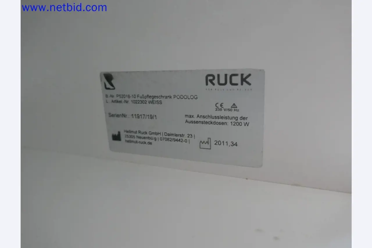 Medizinisch technische Geräte, Einrichtung und Mobiliar eines Krankenhauses-5