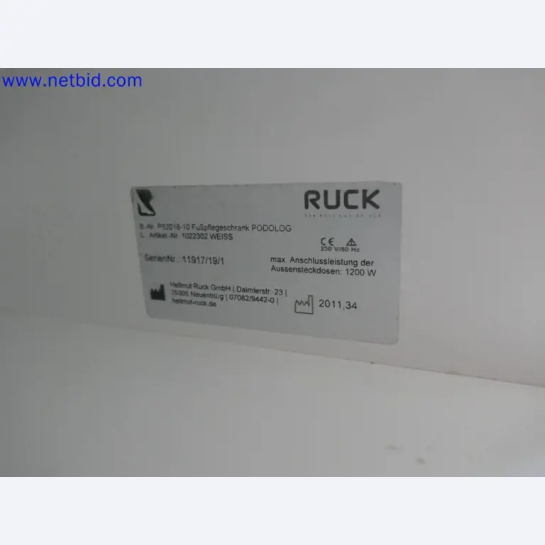 Medizinisch technische Geräte, Einrichtung und Mobiliar eines Krankenhauses-5