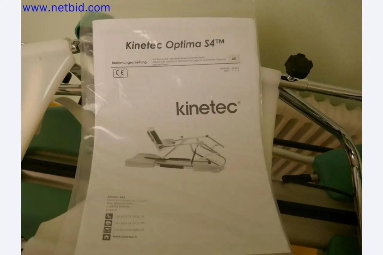 Medizinisch technische Geräte, Einrichtung und Mobiliar eines Krankenhauses-11